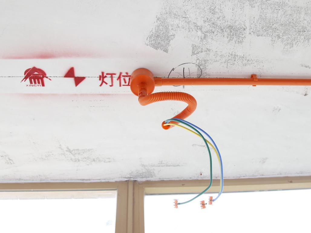 波紋管在狹小空間（jiān）布線中，有哪些應用（yòng）技巧？