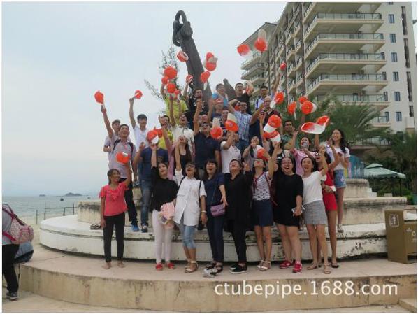 材（cái）通（tōng）管業員（yuán）工風采