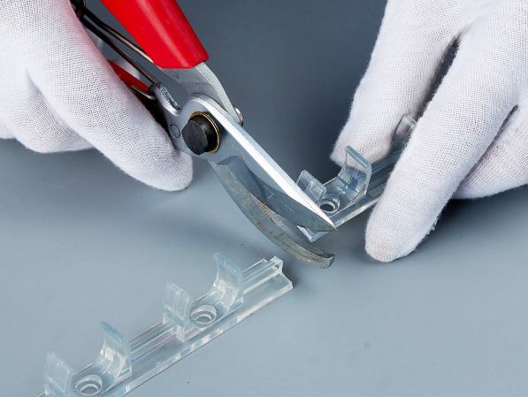 PVC透明天花連排管夾 PVC透明(míng)天花連排管夾